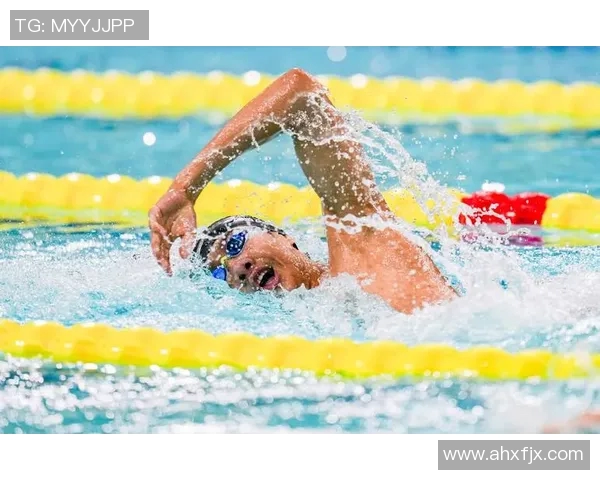 精彩泳技展现水中风采 体育表演会带你领略游泳魅力