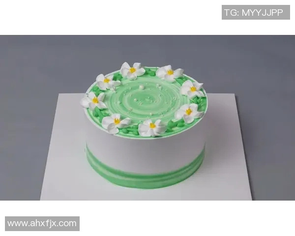 蛋糕艺术之美：探索创意蛋糕的制作技巧与装饰风格